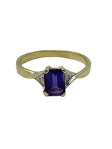 9ct Yellow Gold Ring 4 Claw Rectangle Amethyst with Diamond
